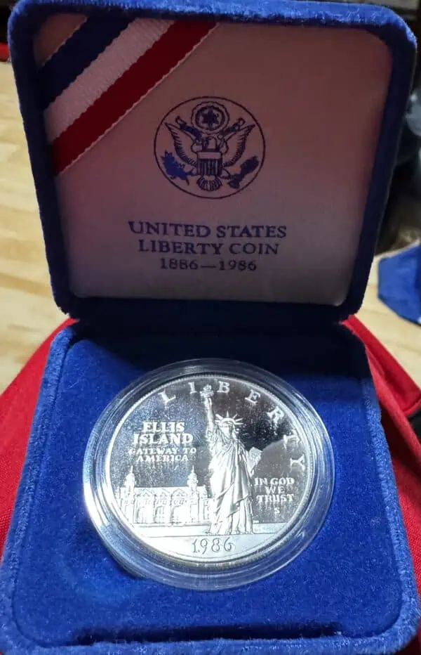 USA Ellis Island 1 Silver Dollar 1986 - Image 5
